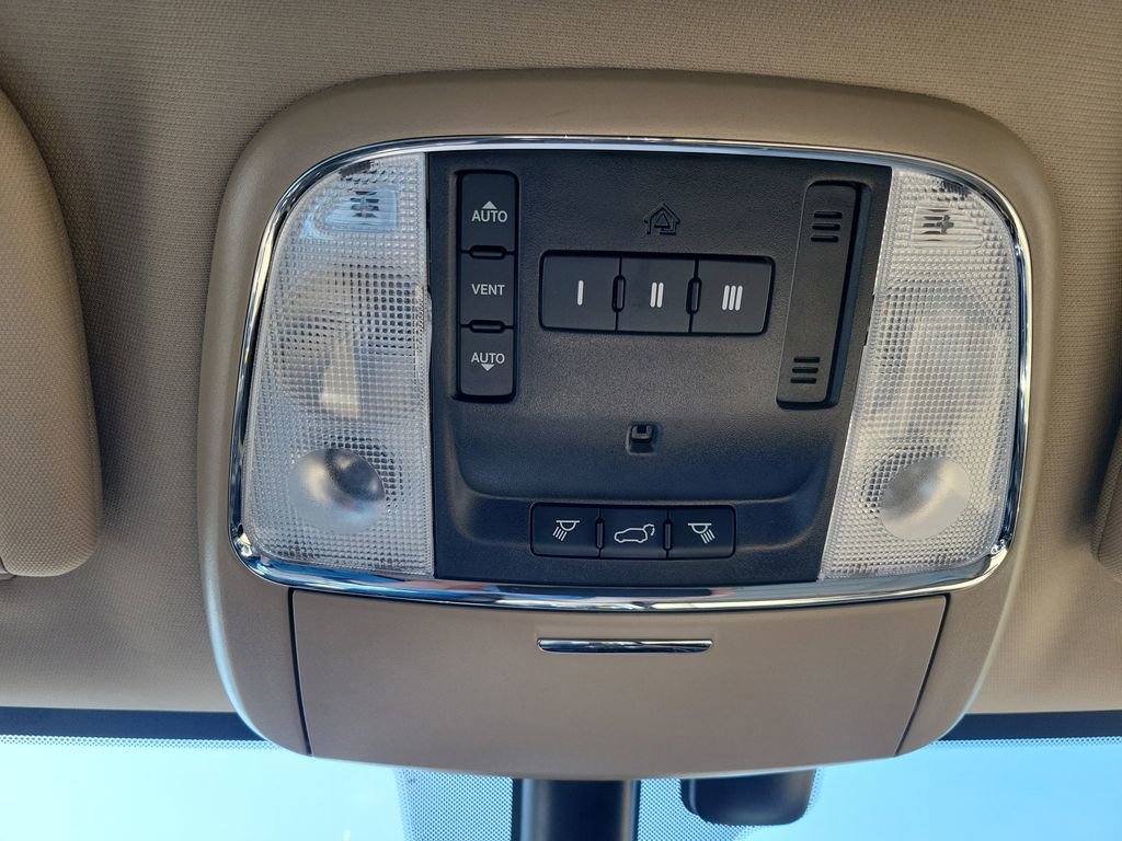 Used 2021 Jeep Grand Cherokee Limited AWD/4WD image 21