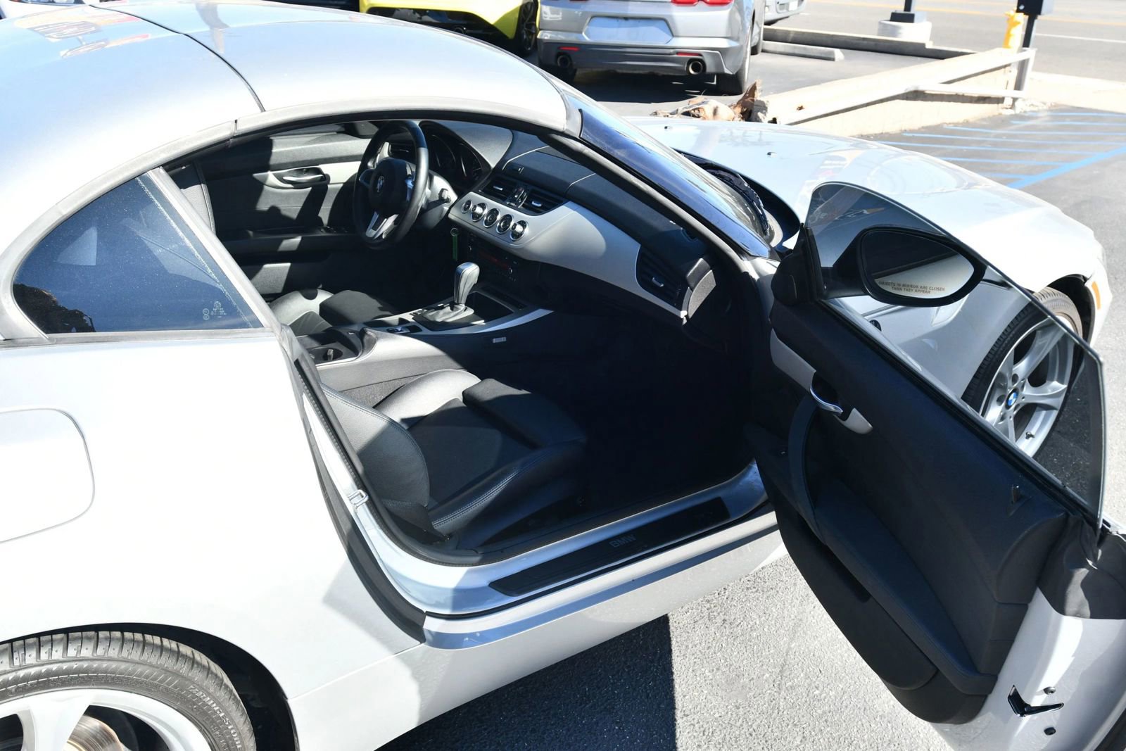 Used 2011 BMW Z4 sDrive30i w/ Premium Pkg image 16