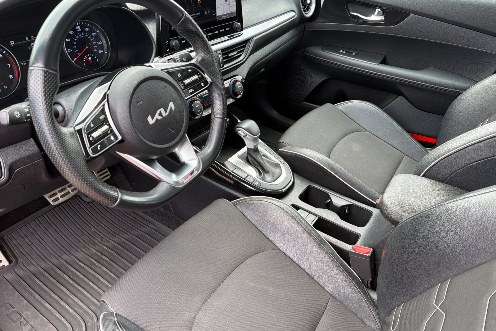 Used 2022 Kia Forte GT-Line w/ GT-Line Premium Package FWD image 10