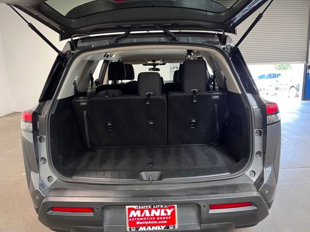 Used 2024 Nissan Pathfinder SV FWD image 16