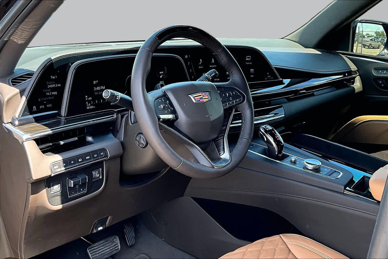 Used 2024 Cadillac Escalade Sport w/ LPO, ONYX Package AWD/4WD image 18