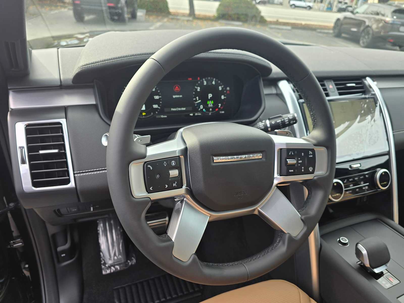 New 2026 Land Rover Discovery Limited Edition AWD/4WD image 27