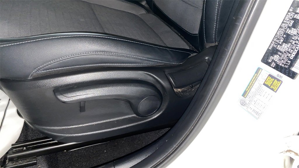 Used 2023 Kia Seltos S w/ Navigation Package image 15