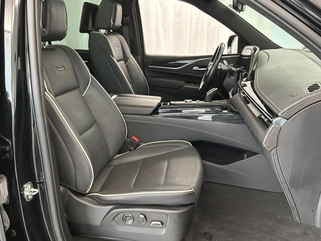 Used 2023 Cadillac Escalade Sport AWD/4WD image 30