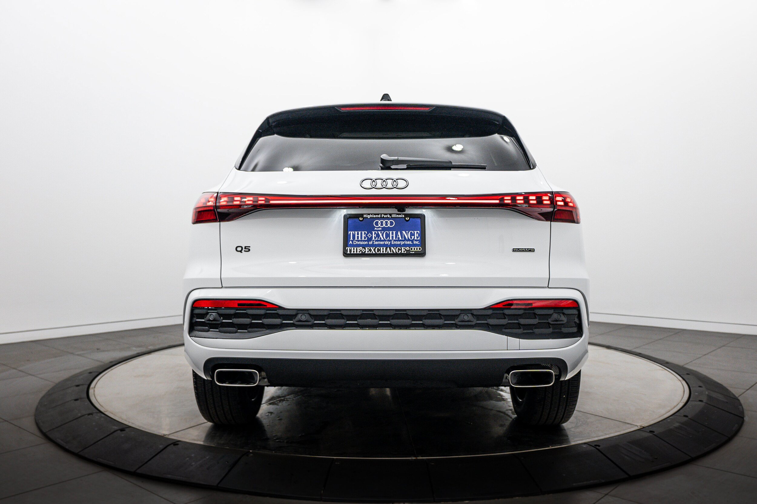 Used 2025 Audi Q5 Premium w/ Convenience Package AWD/4WD image 19