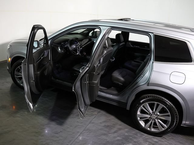 Used 2023 Cadillac XT6 Premium Luxury w/ LPO, Floor Liner Package AWD/4WD image 5