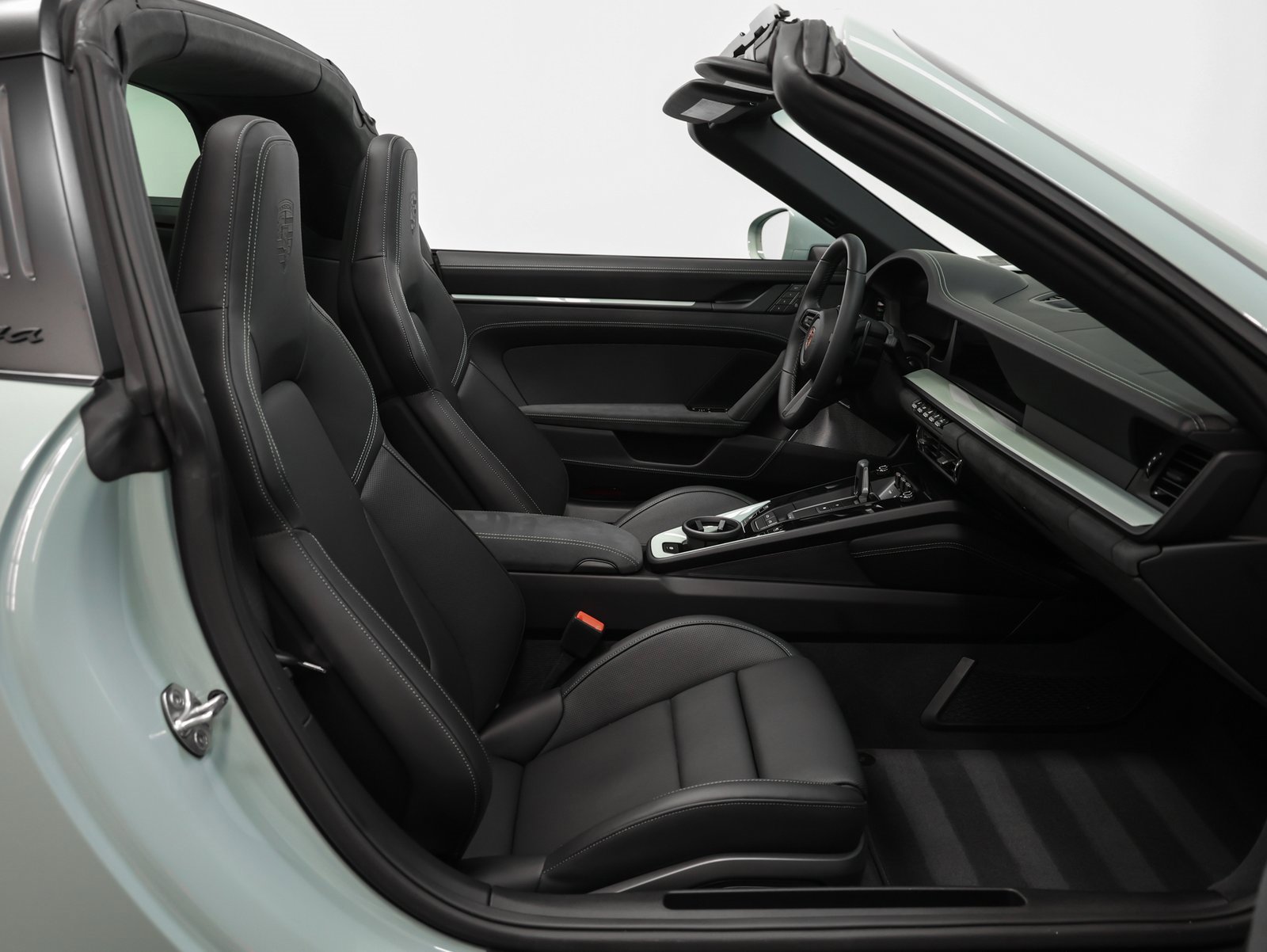 Used 2025 Porsche 911 Targa 4 GTS image 37