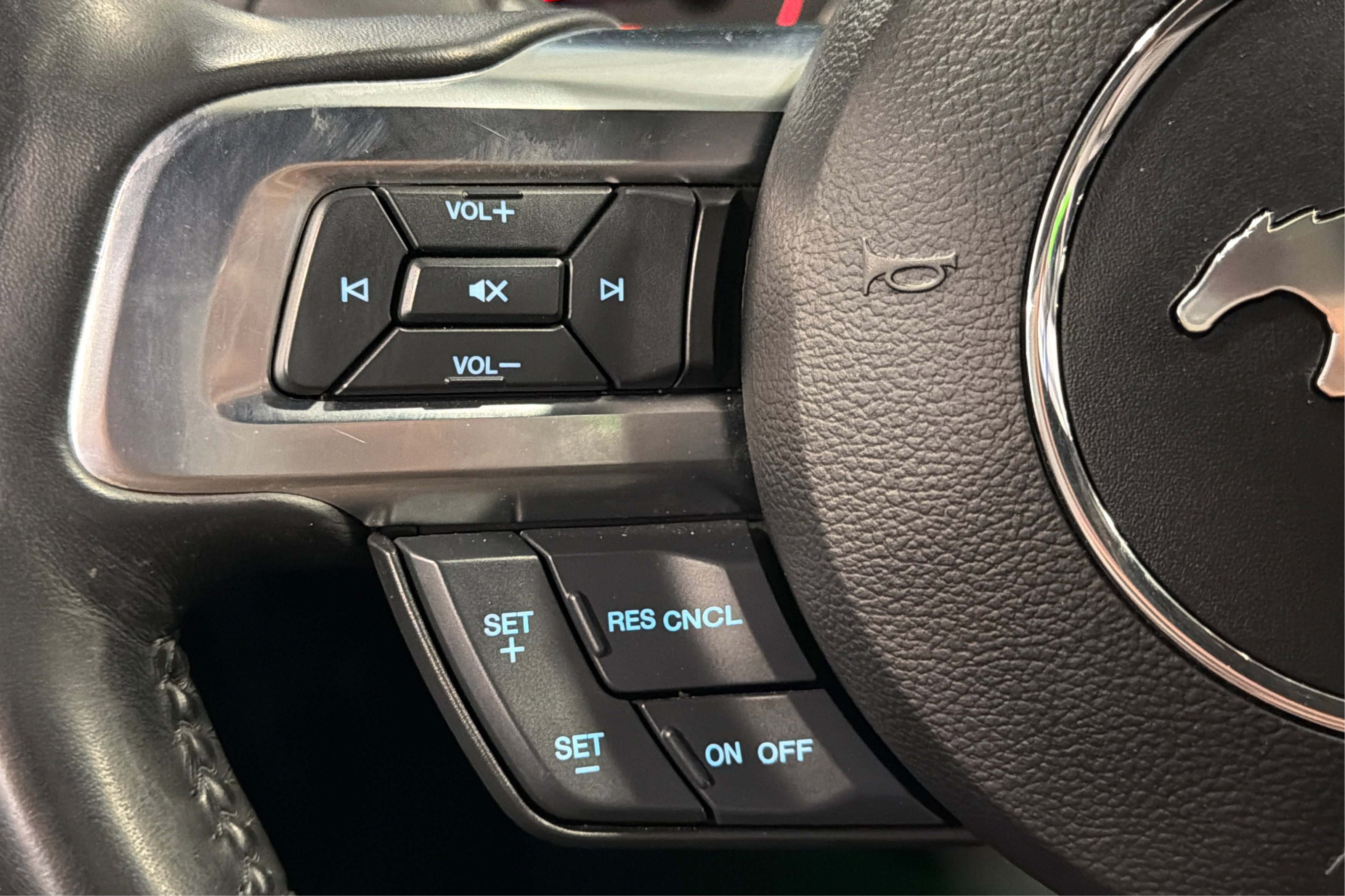 Used 2019 Ford Mustang Premium RWD image 23