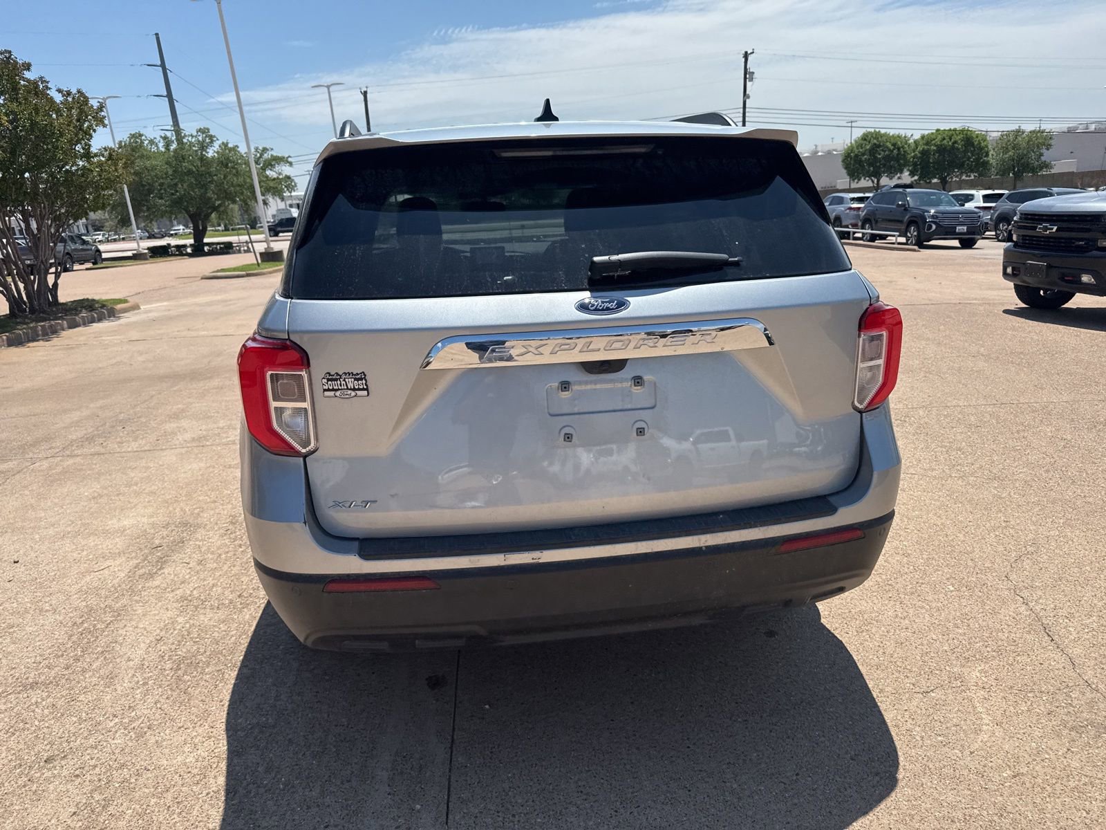 Used 2023 Ford Explorer XLT RWD image 6