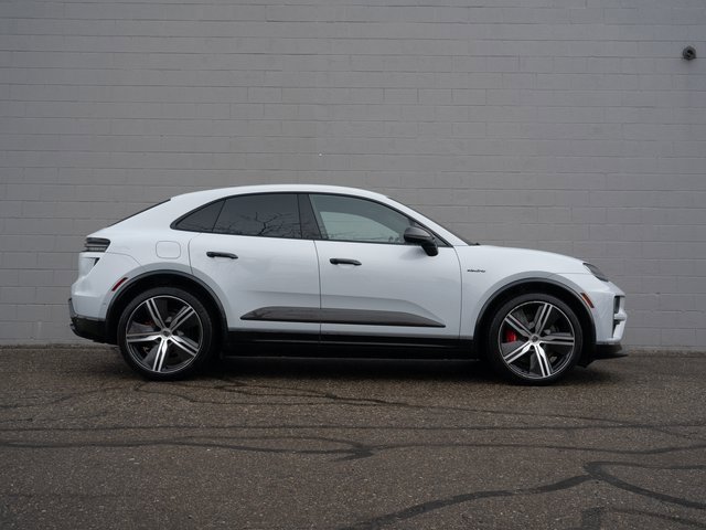 Used 2025 Porsche Macan Turbo Electric image 8