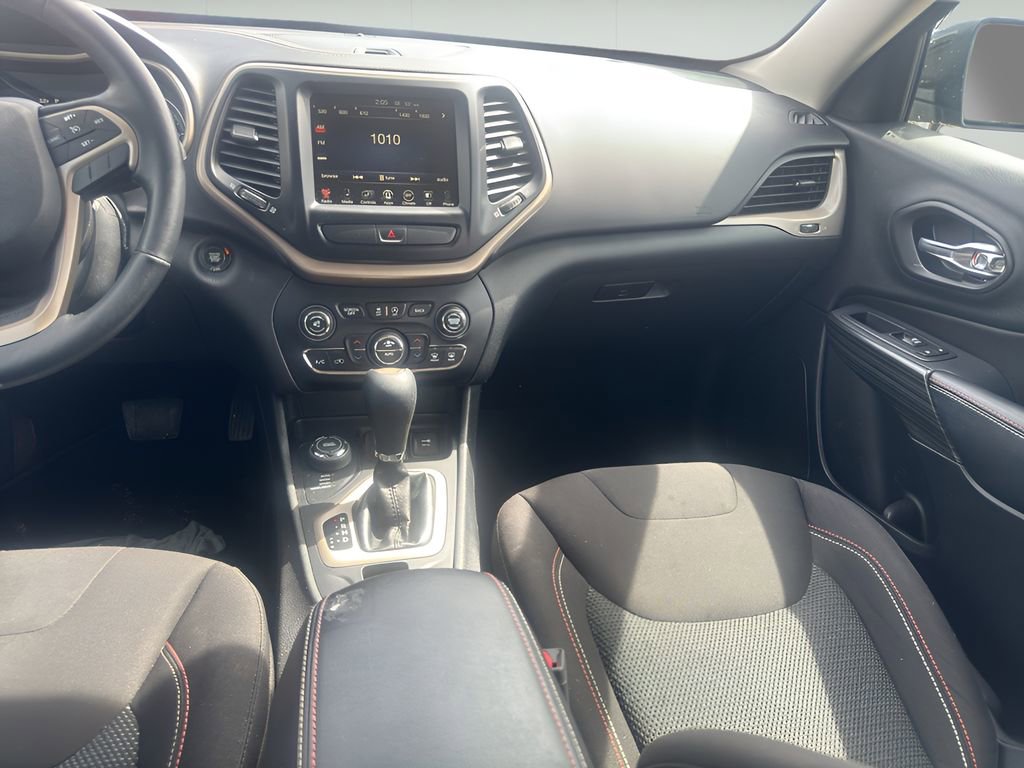 Used 2017 Jeep Cherokee 75th Anniversary AWD/4WD image 18