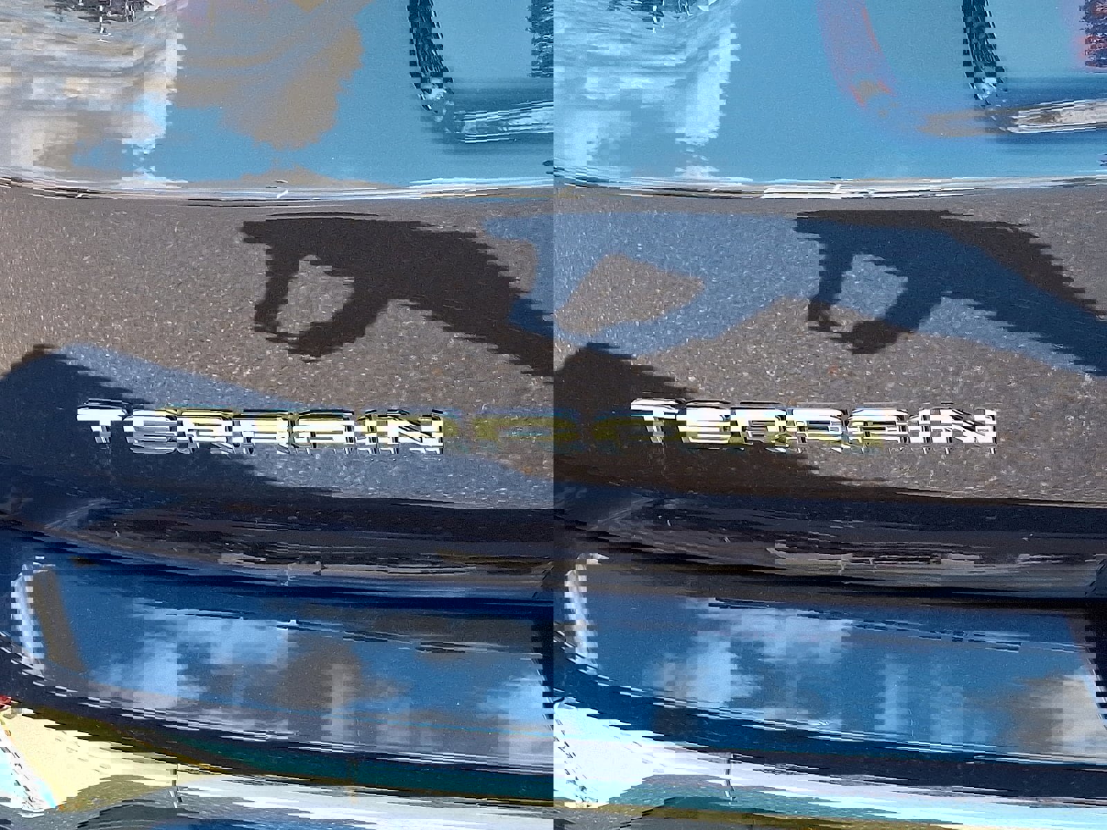 Used 2022 GMC Terrain Denali w/ LPO, 'HIT The Road' Package image 32