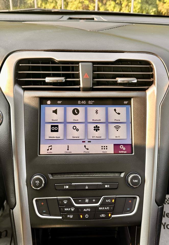 Used 2017 Ford Fusion SE w/ Fusion SE Technology Package FWD image 37