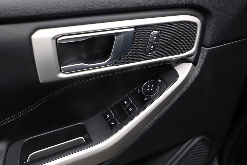 Certified 2022 Ford Explorer XLT w/ Equipment Group 202A image 25