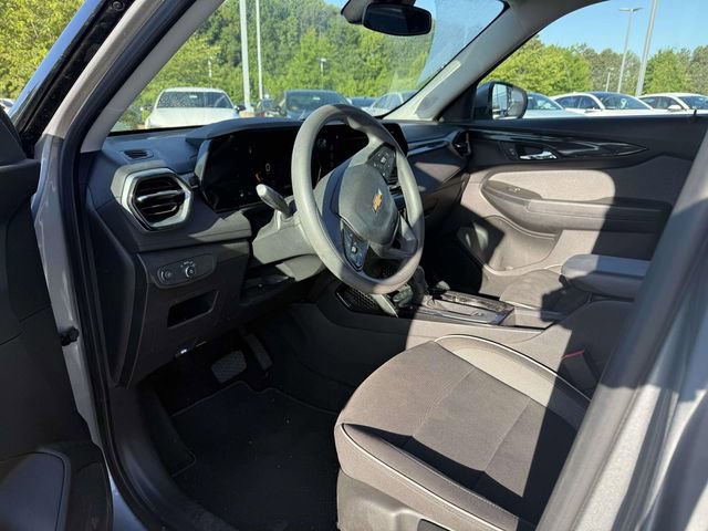 Used 2024 Chevrolet TrailBlazer LT FWD image 3