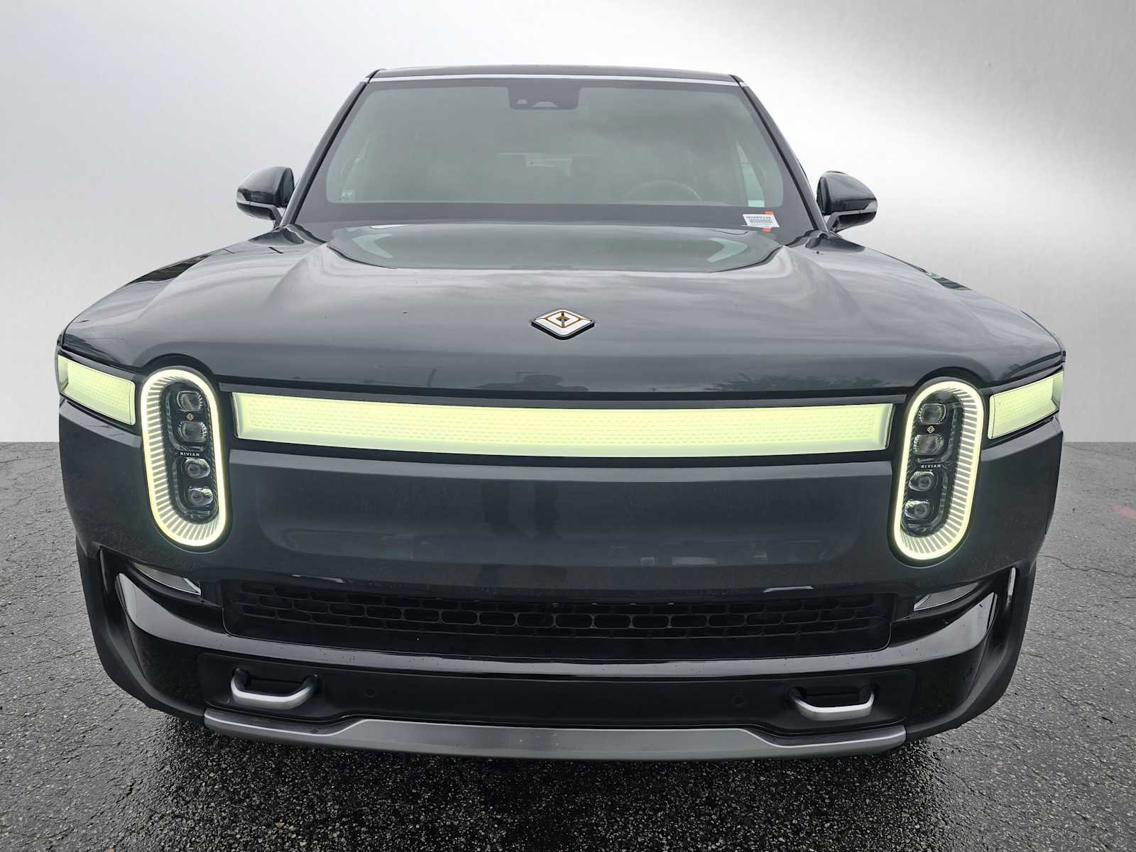 Used 2023 Rivian R1S Adventure image 8