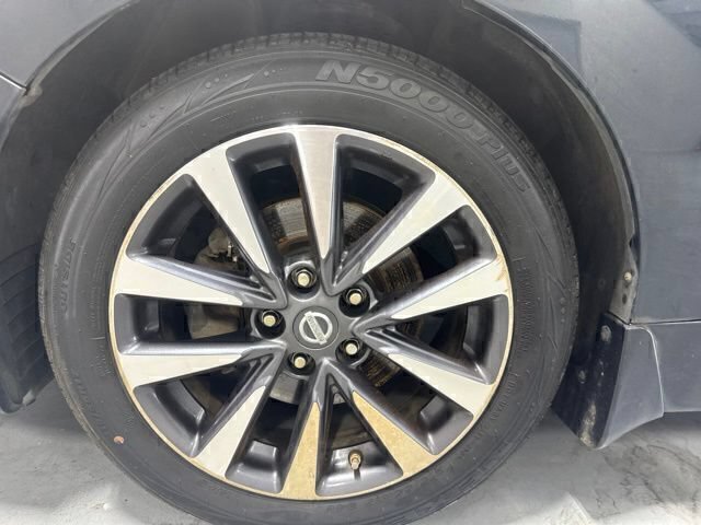 Used 2017 Nissan Altima 2.5 SV FWD image 11