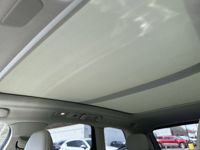 Used 2024 Volvo XC60 B5 Plus w/ Protection Package Premier image 19