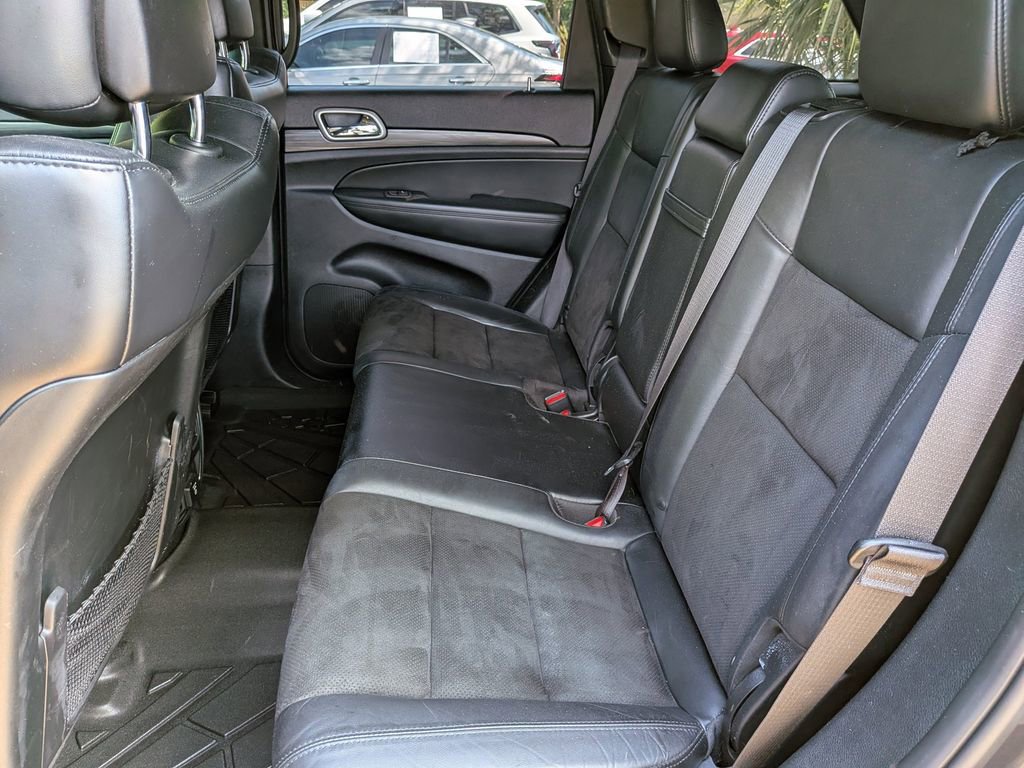 Used 2019 Jeep Grand Cherokee Altitude RWD image 15