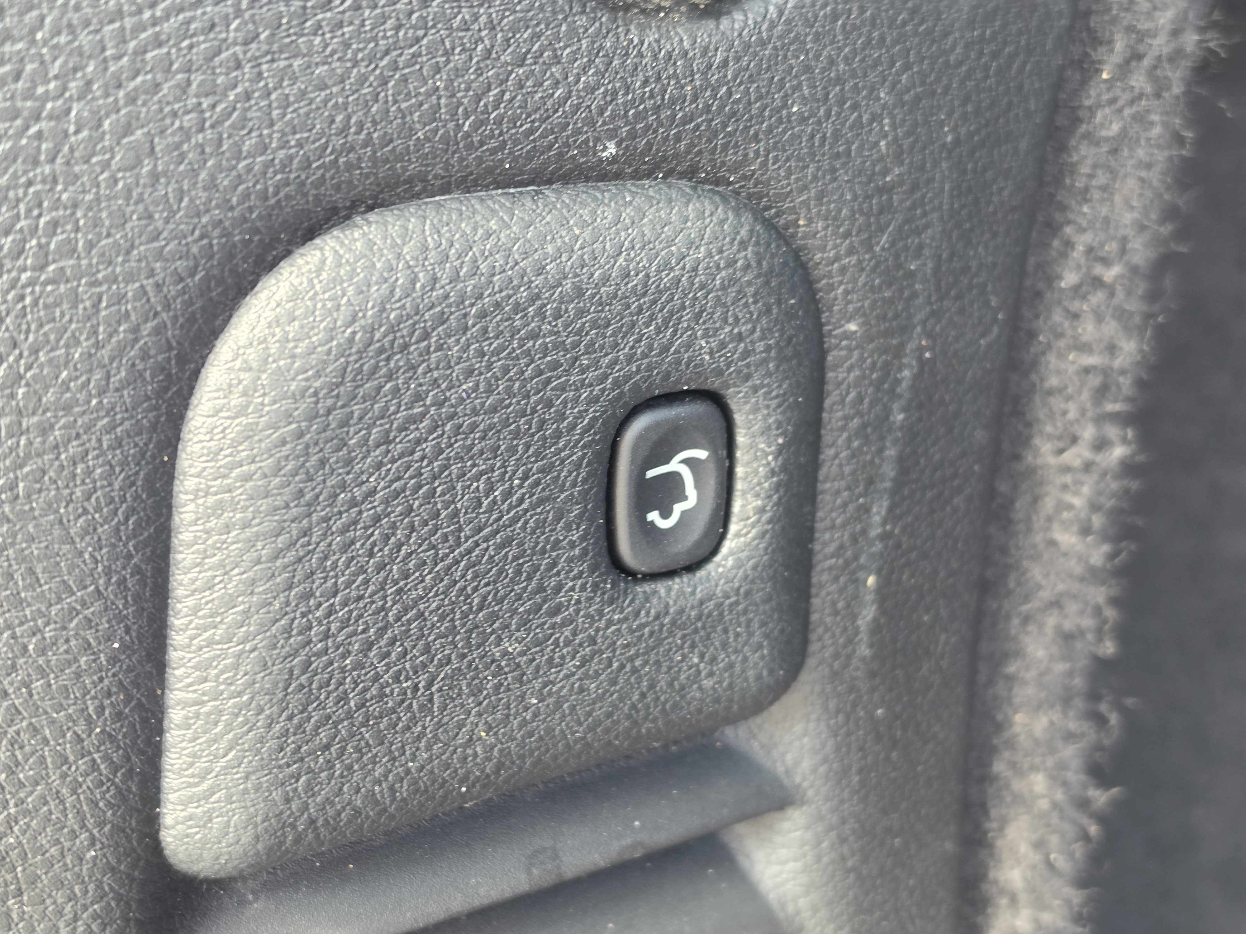 Used 2023 Dodge Durango R/T RWD image 16