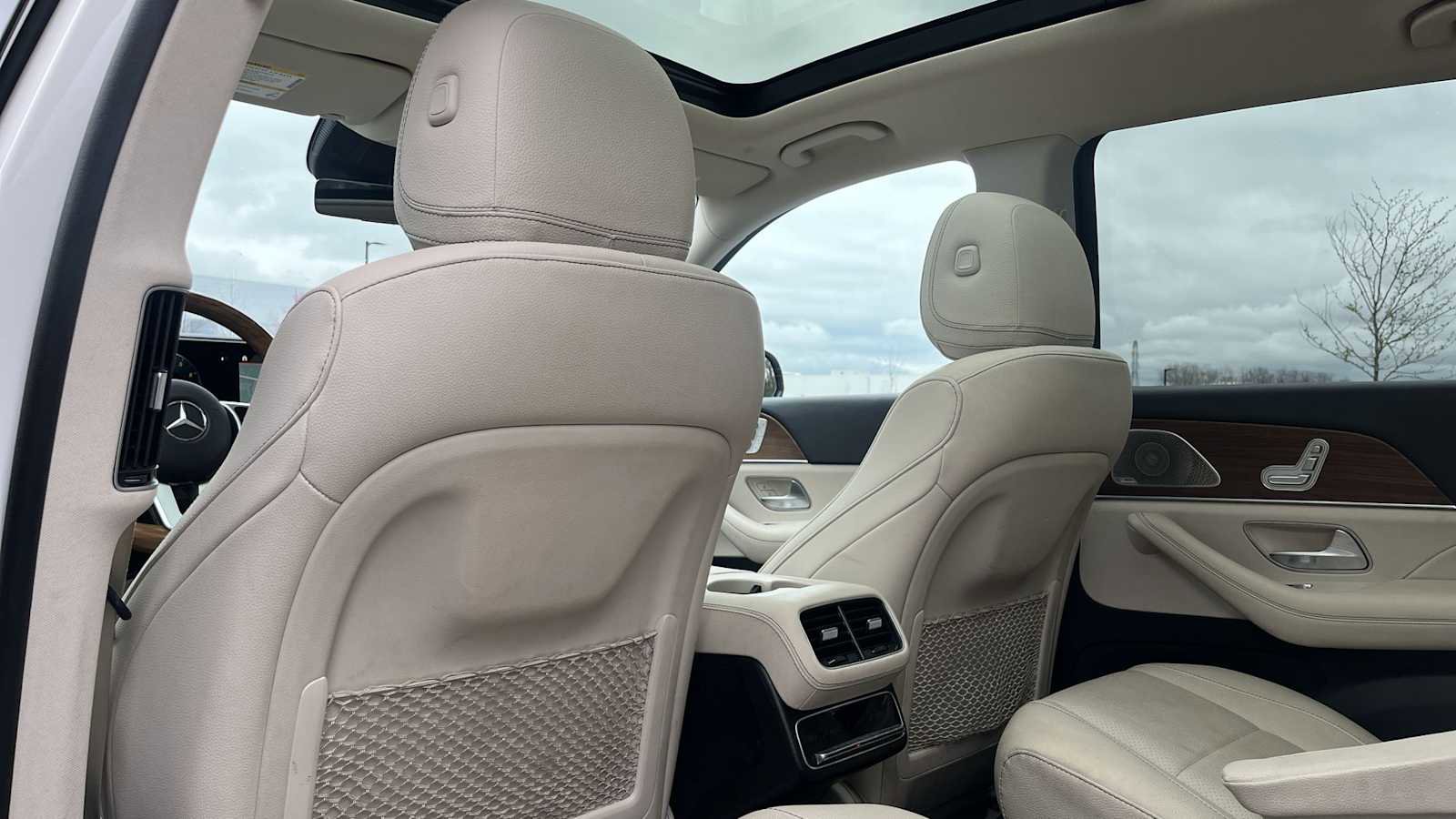 Used 2022 Mercedes-Benz GLS 450 4MATIC image 22