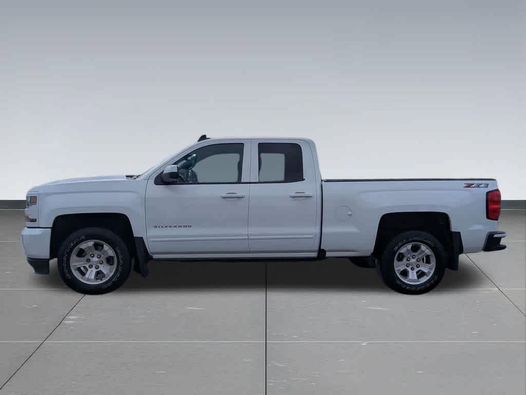 Used 2018 Chevrolet Silverado 1500 LT w/ All Star Edition AWD/4WD image 2