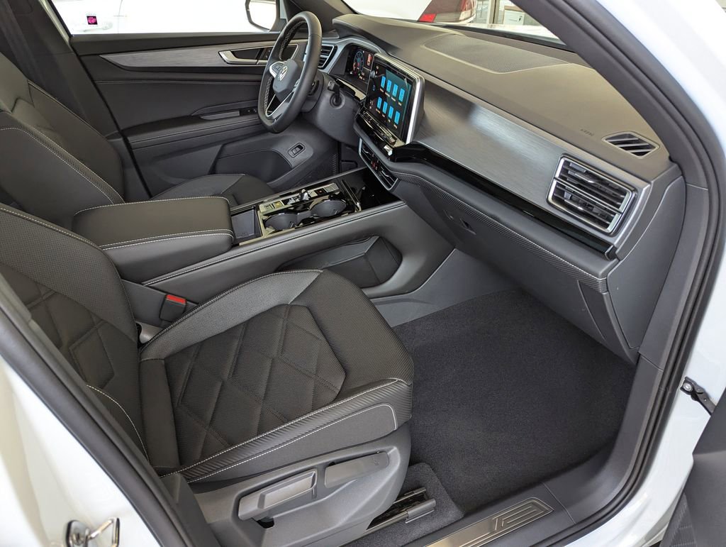 New 2026 Volkswagen Atlas Cross Sport SE image 37