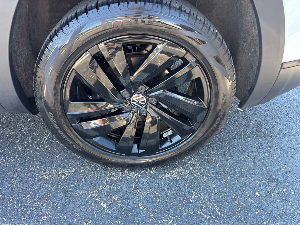 Used 2023 Volkswagen Atlas Cross Sport SE AWD/4WD image 14