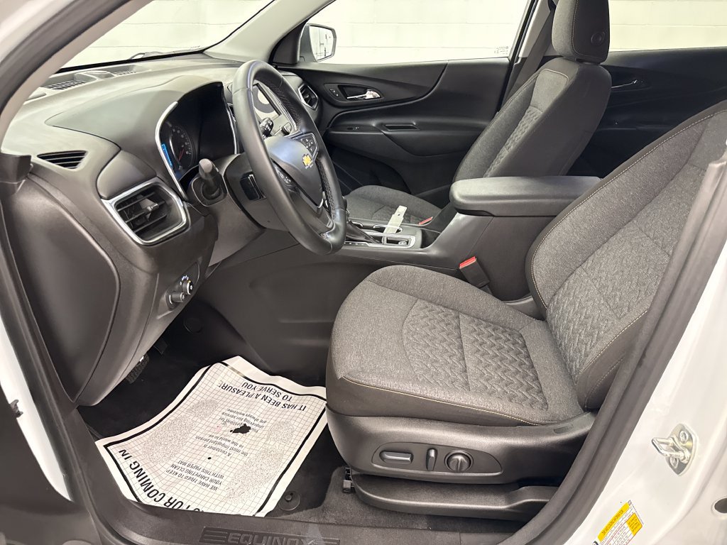 Used 2024 Chevrolet Equinox LT AWD/4WD image 21