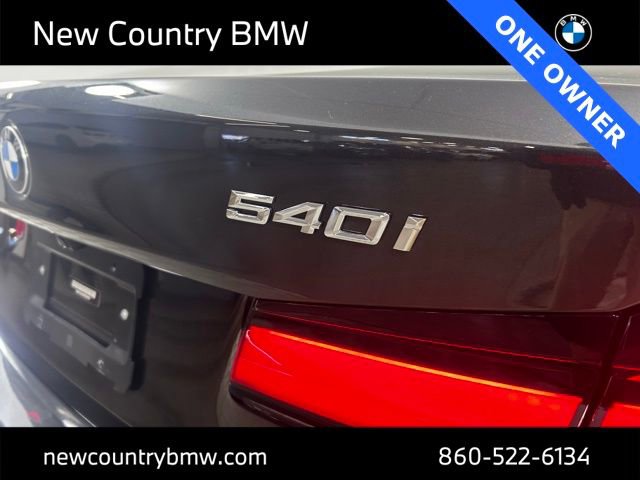 Used 2023 BMW 540i xDrive w/ Premium Package image 10