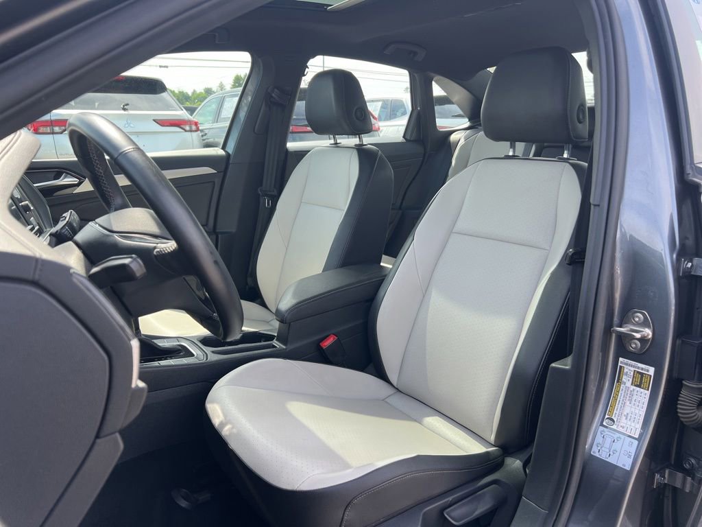 Used 2021 Volkswagen Jetta R-Line w/ R-Line Cold Weather Package FWD image 18