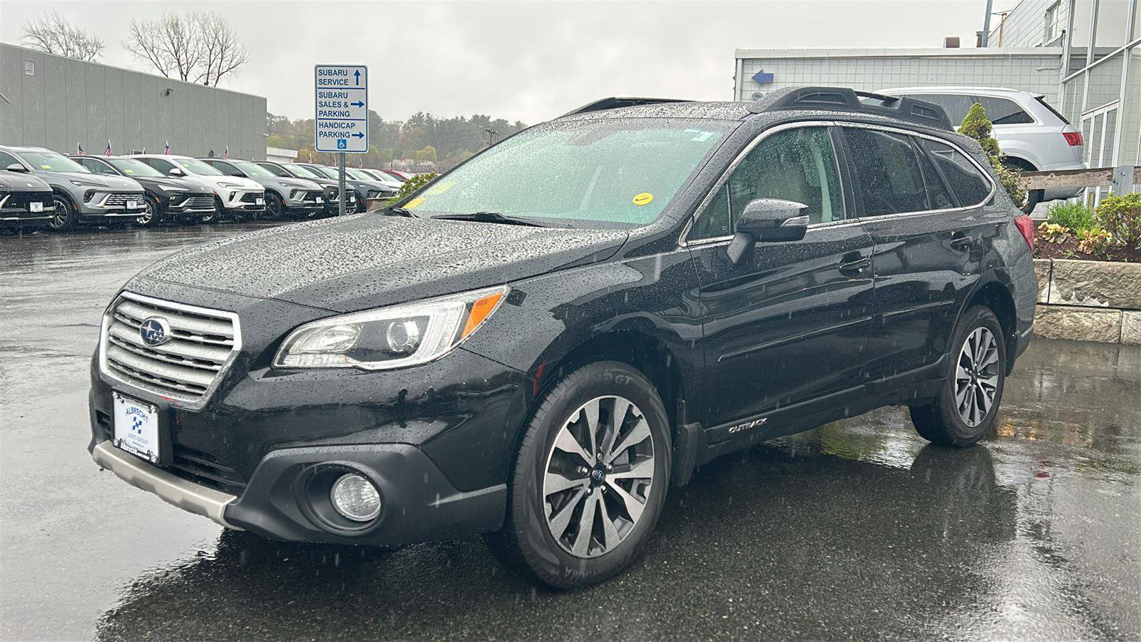 Used 2017 Subaru Outback 3.6R Limited AWD/4WD image 3