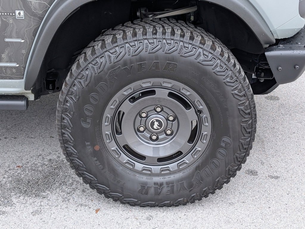 Used 2024 Ford Bronco Everglades image 31