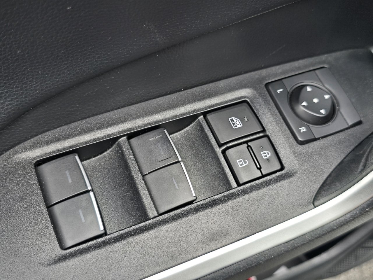 Certified 2024 Toyota RAV4 XSE w/ Weather Package AWD/4WD image 27