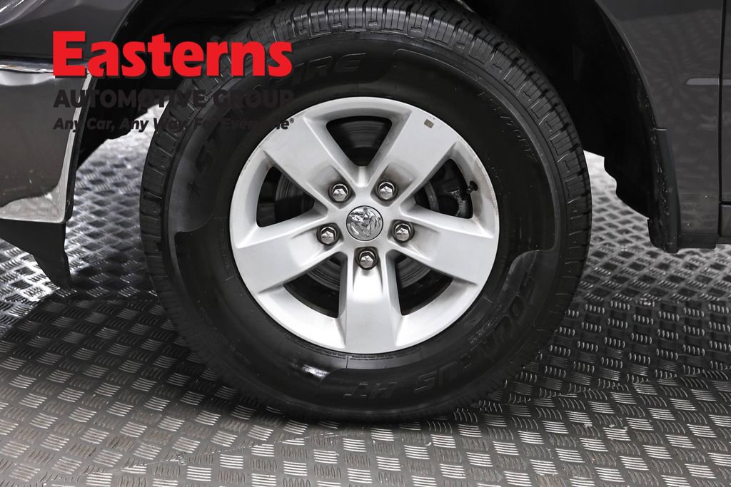 Used 2024 RAM 1500 Classic SLT AWD/4WD image 29