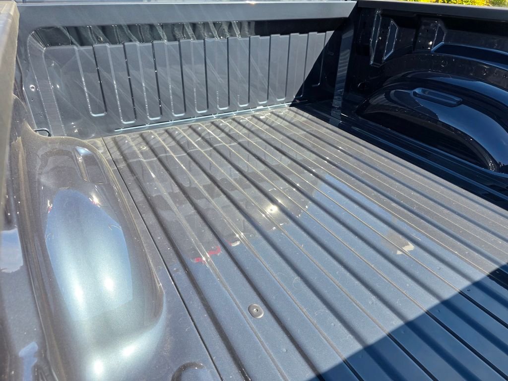 New 2026 RAM 1500 Laramie AWD/4WD image 8