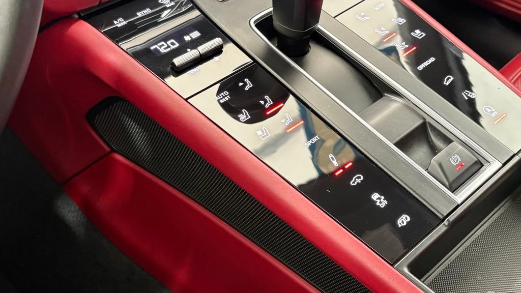 Used 2023 Porsche Macan GTS AWD/4WD image 39