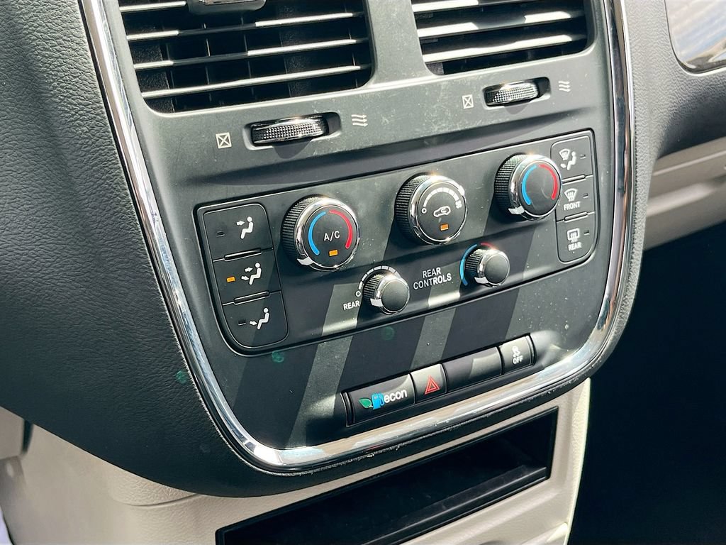 Certified 2018 Dodge Grand Caravan SE w/ UConnect Hands-Free Group FWD image 15
