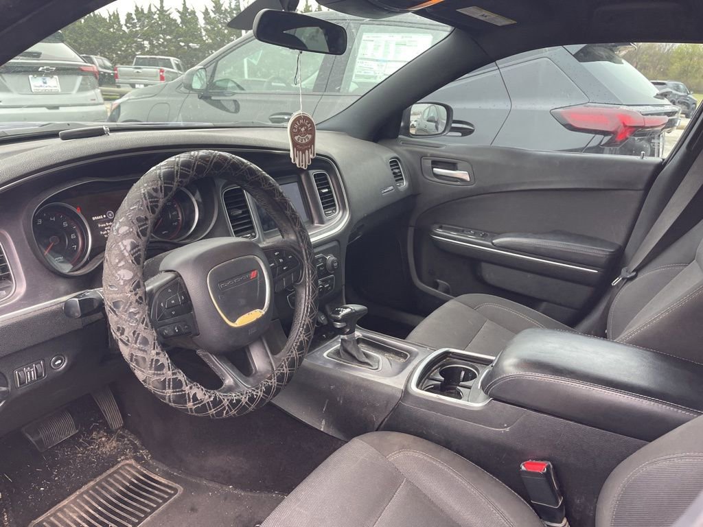 Used 2018 Dodge Charger SXT RWD image 6