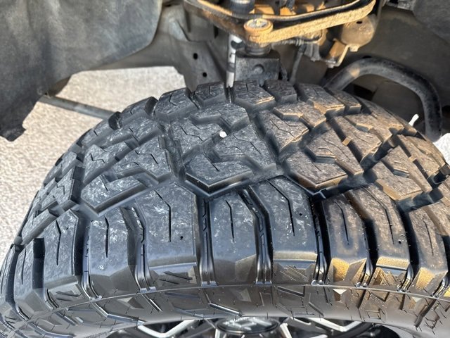 Used 2023 GMC Sierra 2500 AT4 image 13