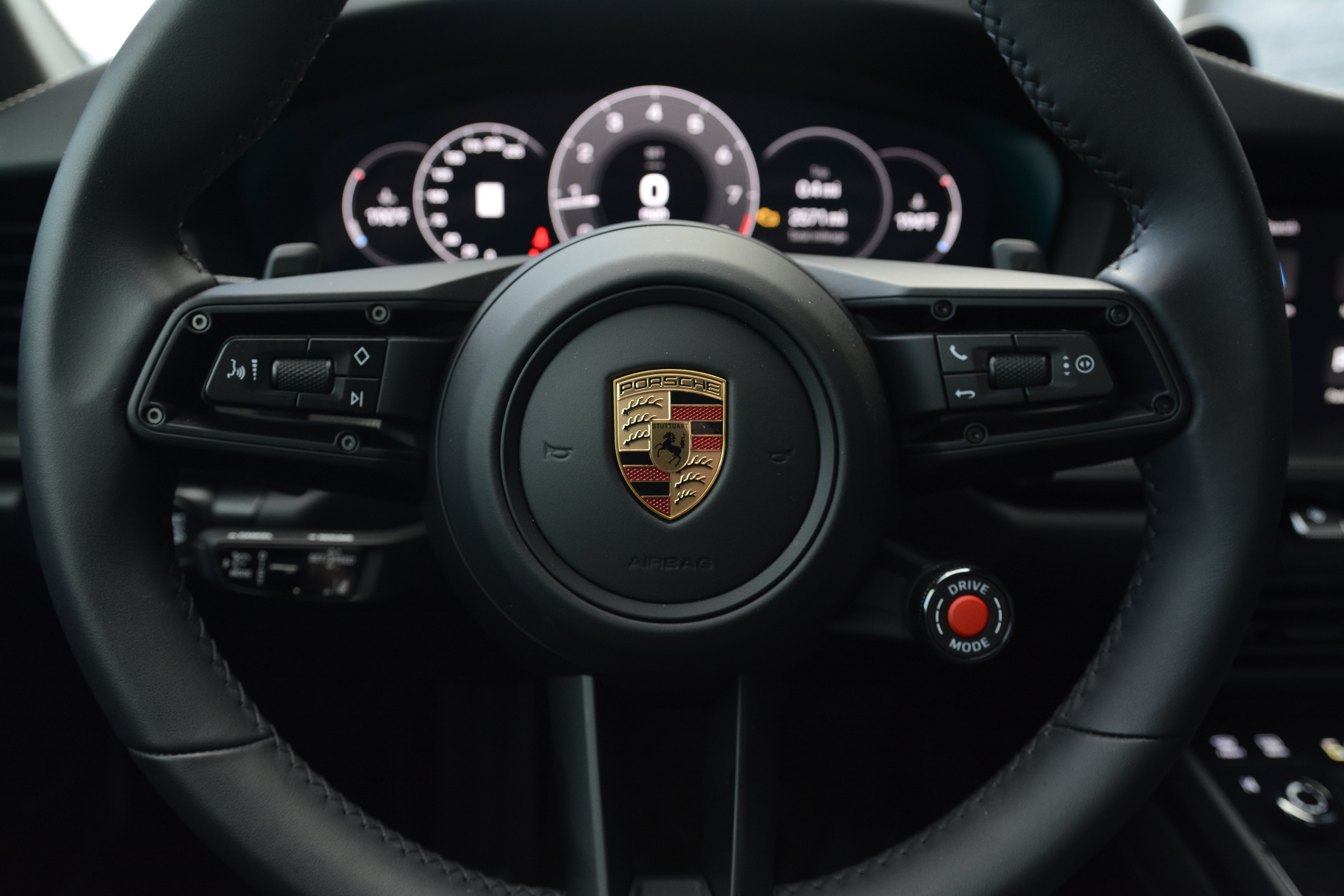 Certified 2025 Porsche 911 Carrera GTS RWD image 16