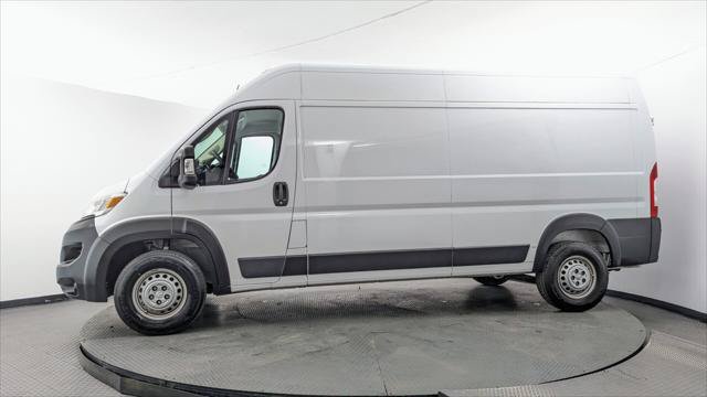 Used 2024 RAM ProMaster 2500 w/ Convenience Group FWD image 3