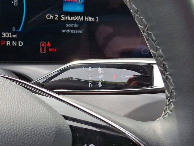 New 2026 Cadillac Vistiq Sport w/ LPO, Floor Liner Package image 9