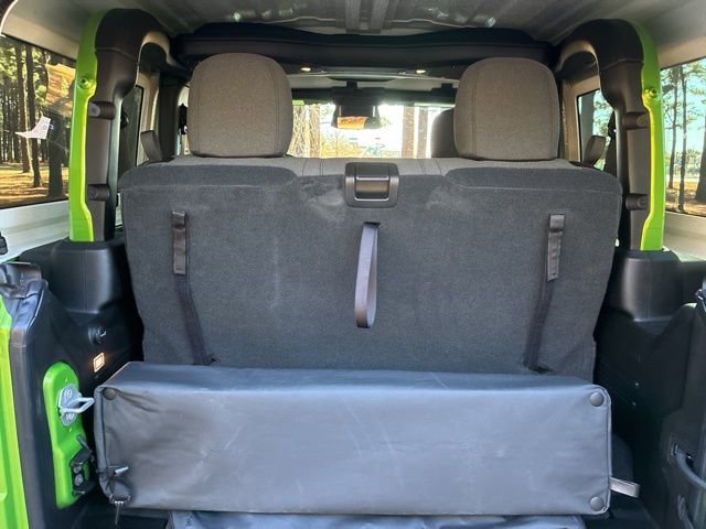 Used 2025 Jeep Wrangler Sport image 17