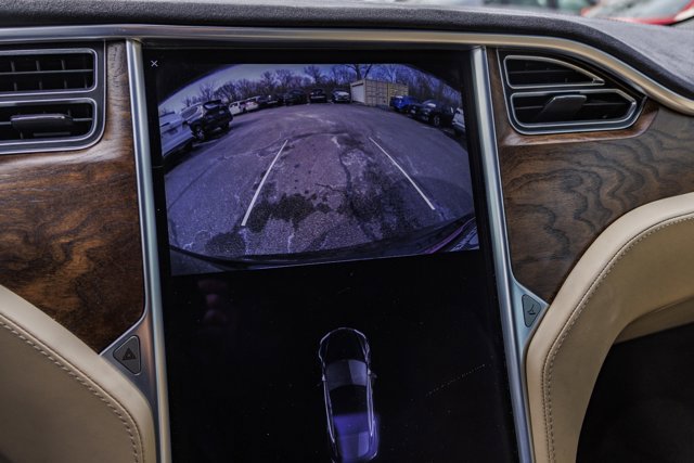 Used 2016 Tesla Model S 70D image 18