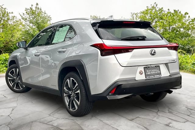 Used 2019 Lexus UX 250h w/ Accessory Package 2 AWD/4WD image 4