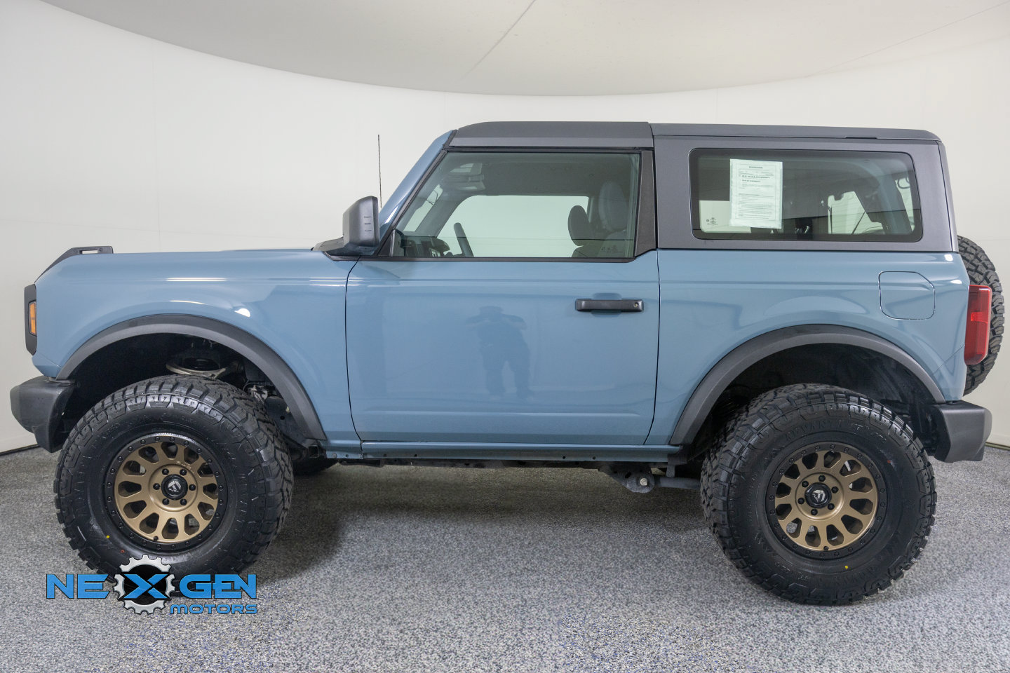Used 2022 Ford Bronco 2-Door AWD/4WD image 31