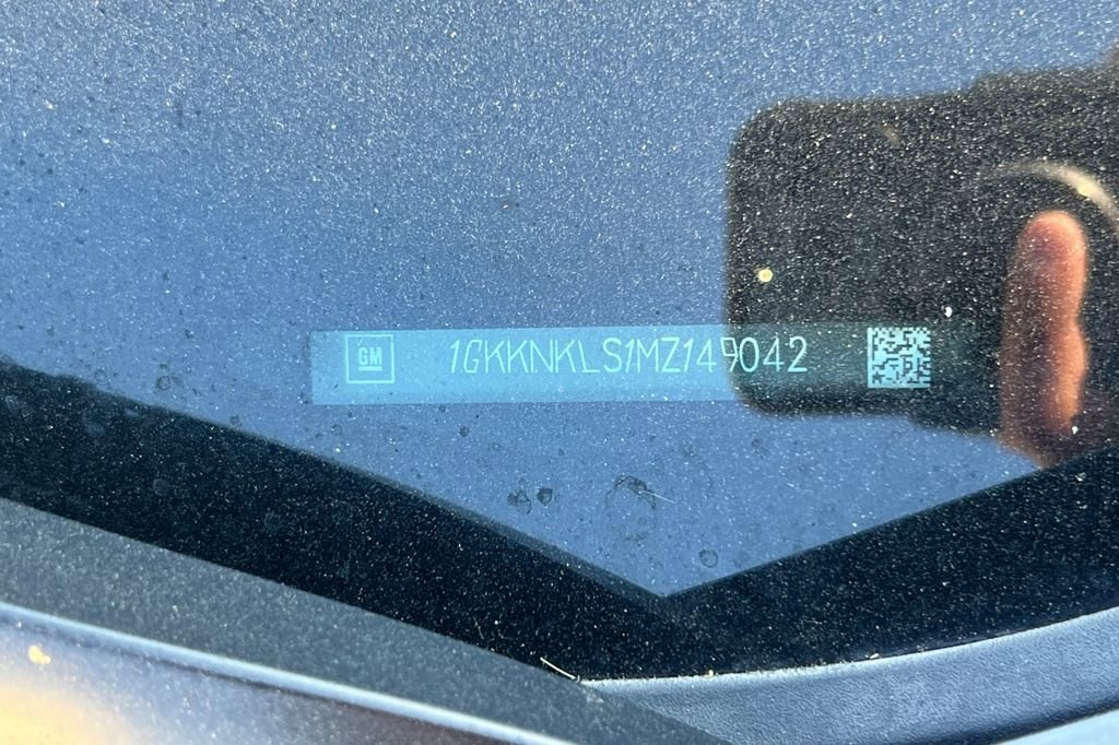 Used 2021 GMC Acadia SLE w/ Driver Convenience Package image 10