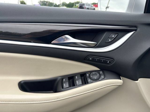 Used 2019 Buick Enclave Premium FWD image 11