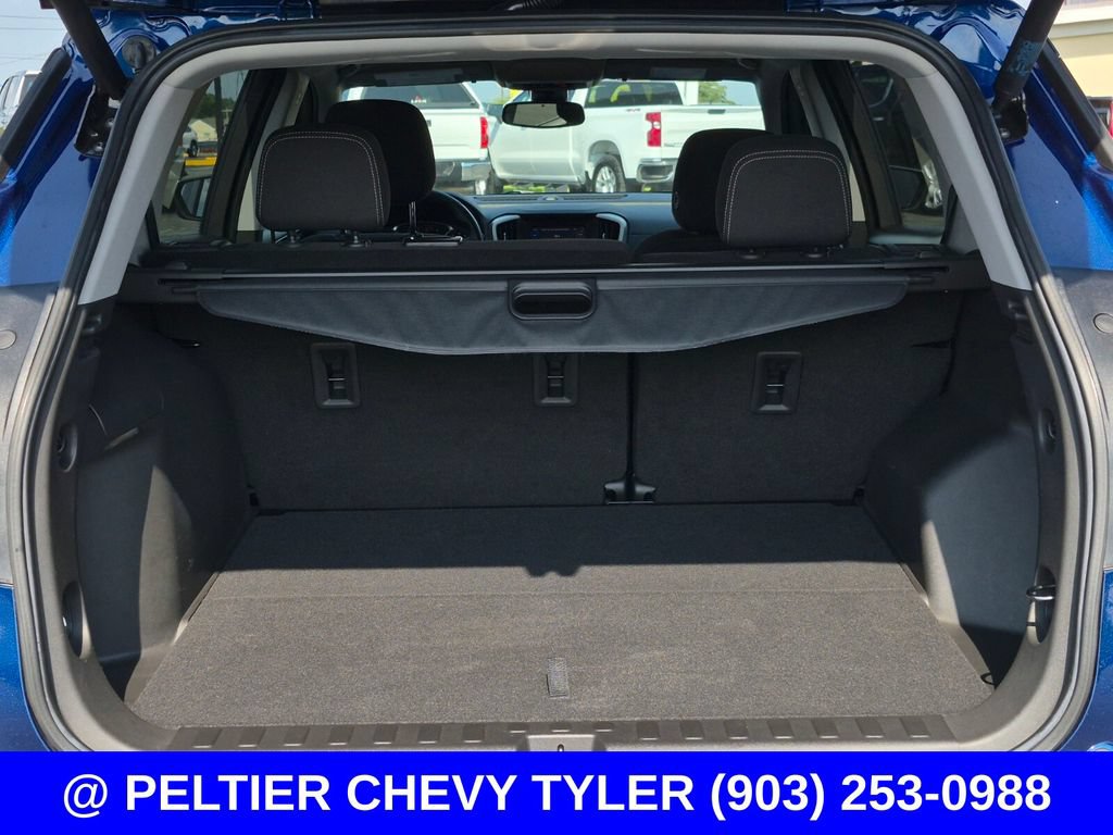 Used 2022 GMC Terrain SLE w/ Driver Convenience Package FWD image 8
